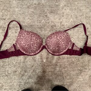 Victoria’s Secret Floral Lace Very Sexy Push-up bra